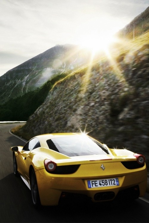 Ferrari-458-Italia-Amarela.jpg