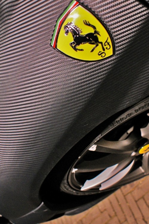 Ferrari Carbono
